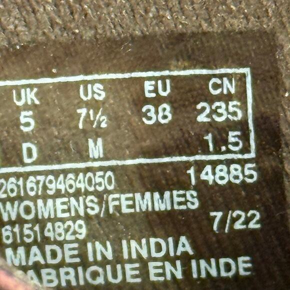 Clarks Burgundy Leather Zip Ankle Bootie Sz 7.5 Classic Neutral Everyday - Picture 7 of 8